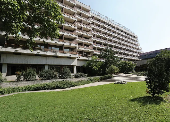 Ensana Thermal Margaret Island Hotell 4*