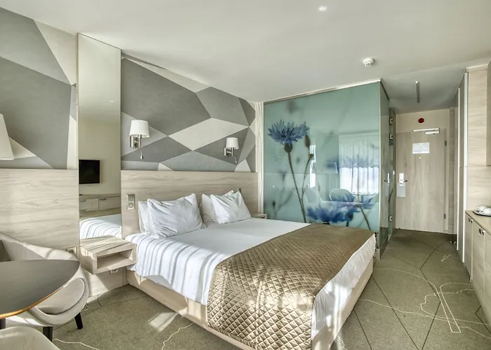 Ensana Thermal Margaret Island Hotell 4*