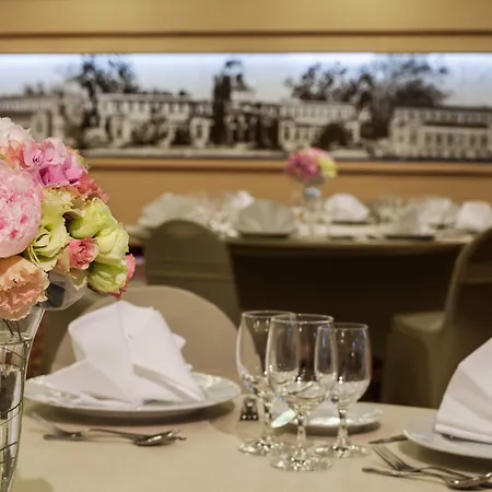 Отель Ensana Thermal Margaret Island 4*